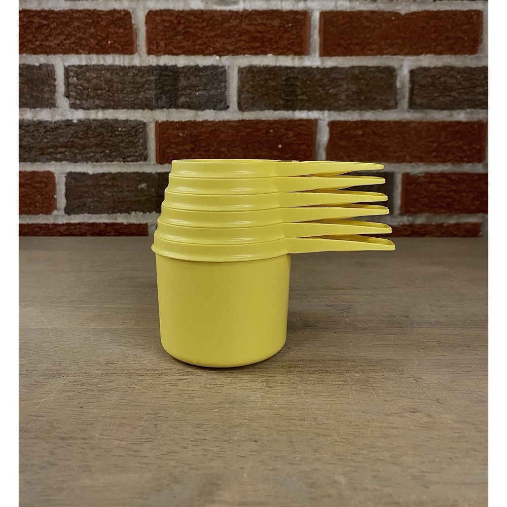 Tupperware Yellow Measuring Cups Set of 6 Retro Nesting Vintage